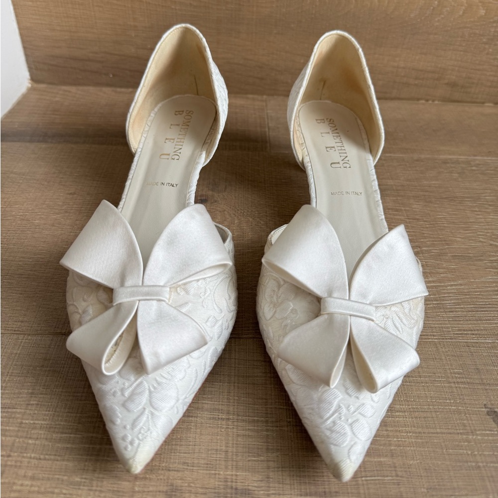 Women's Something Bleu Cream Bow Kitten Heel